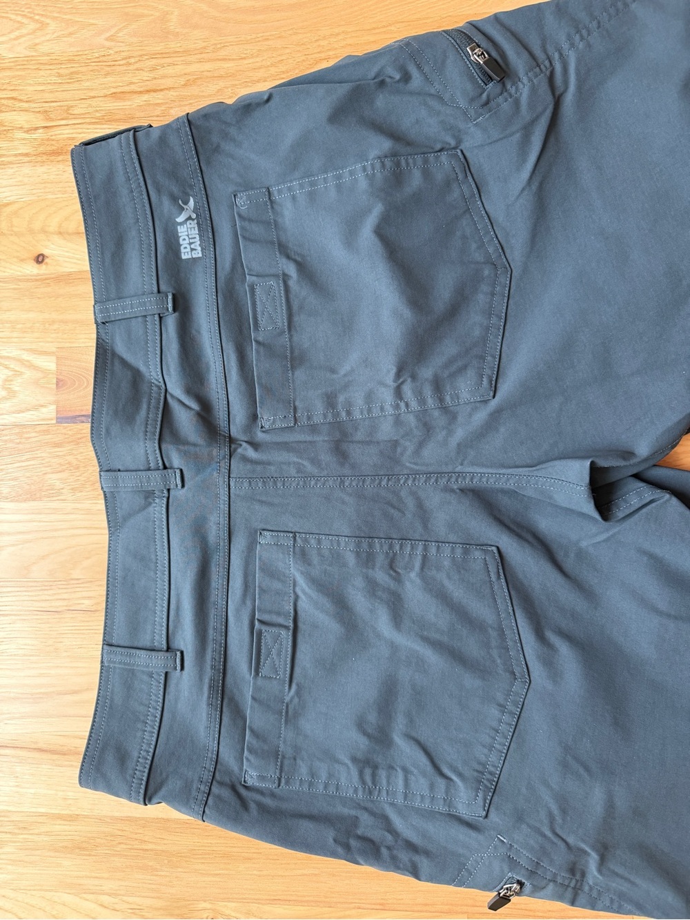Eddie Bauer Men's Slate Outdoor Performance Shorts - Picture 6 of 7